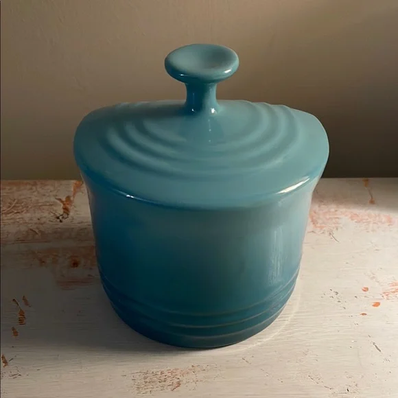 Le Creuset Salt Holder - Picture 2 of 3